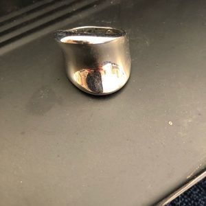 Premier jewelry silver ring. Size 8
